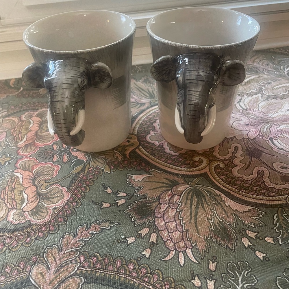 Elephant Design Ceramic Mugs - Gray
